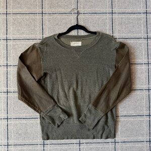 Rare Current/Elliott Women’s Two-Tone Green Sweatshirt
